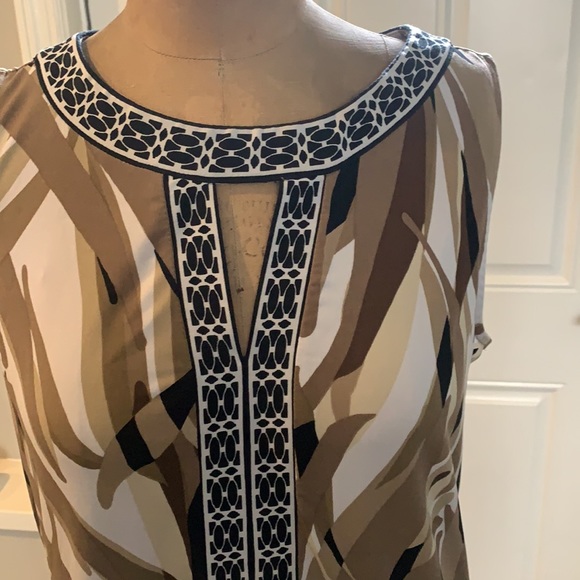 Top - Picture 2 of 2